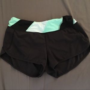 Lululemon Speed Up Short Awaken 2.5”